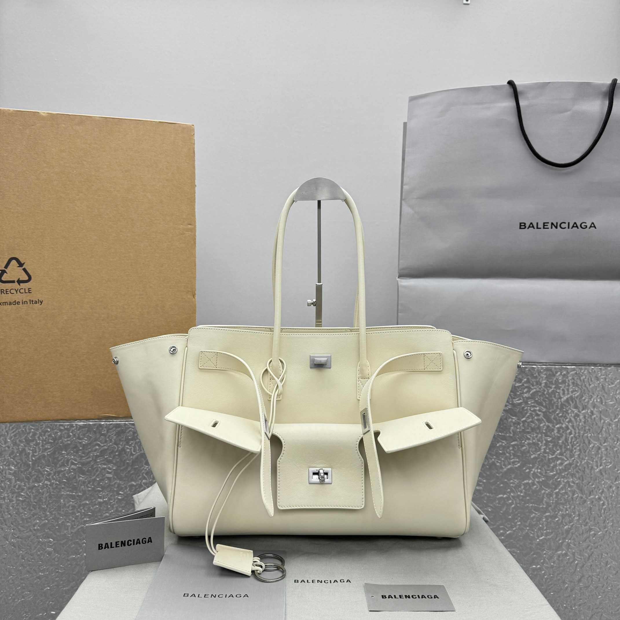 Balenciaga Bel Air Medium Carry All Bag In Soya - EUR FASHION