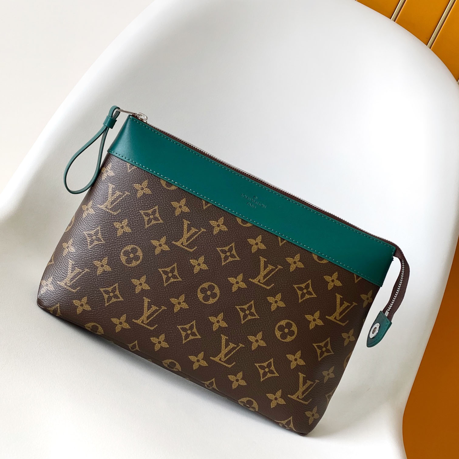 Louis Vuitton Pochette Voyage Souple    M13199 - EUR FASHION