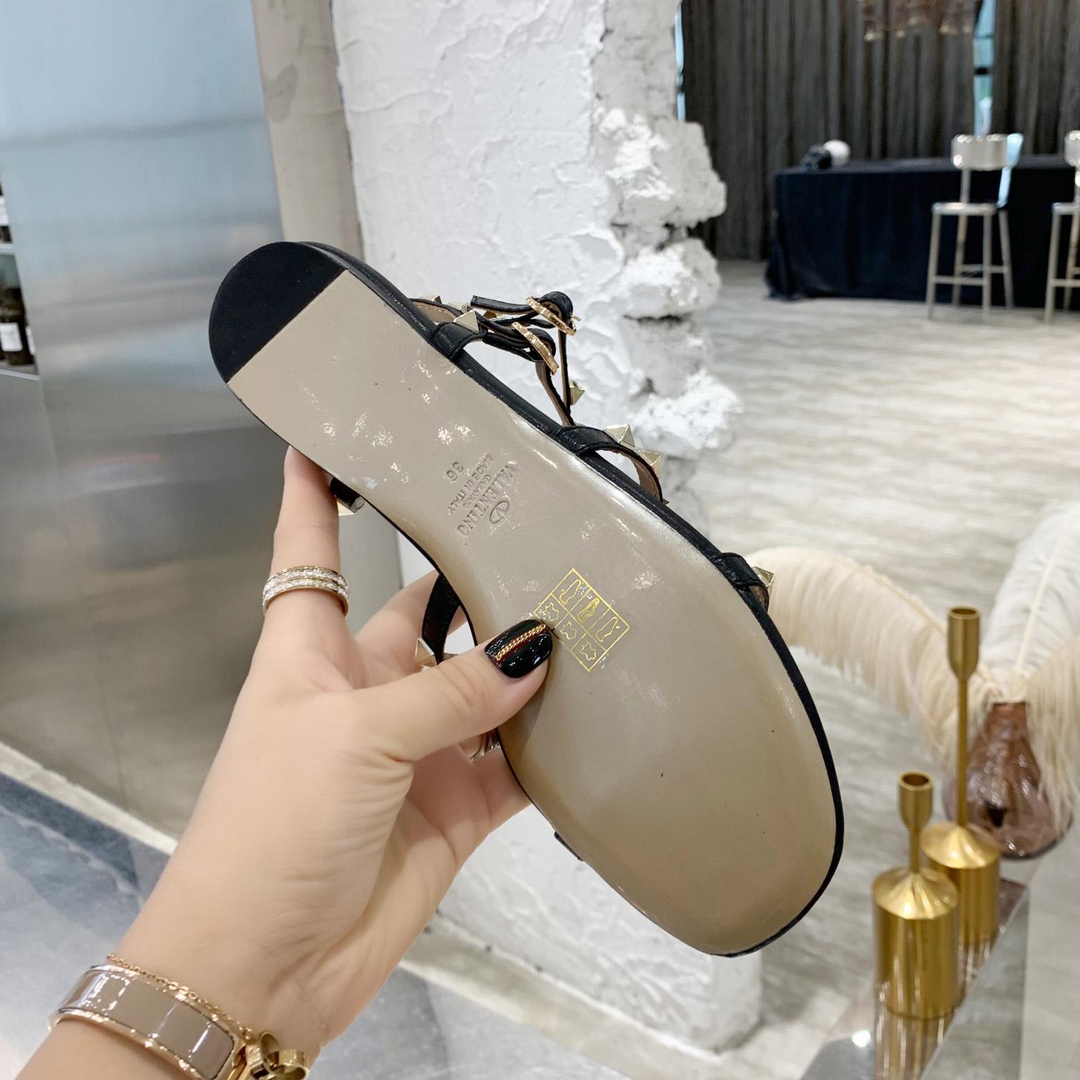 Valenti Rockstud Flat calfskin Sandal With Straps  - EUR FASHION