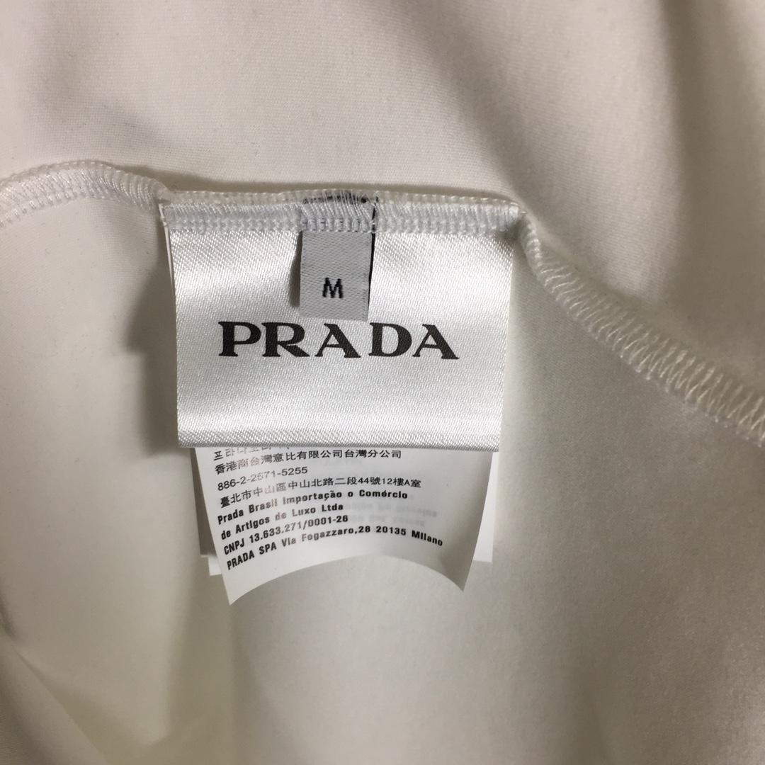 Prada Logo T-Shirt - EUR FASHION