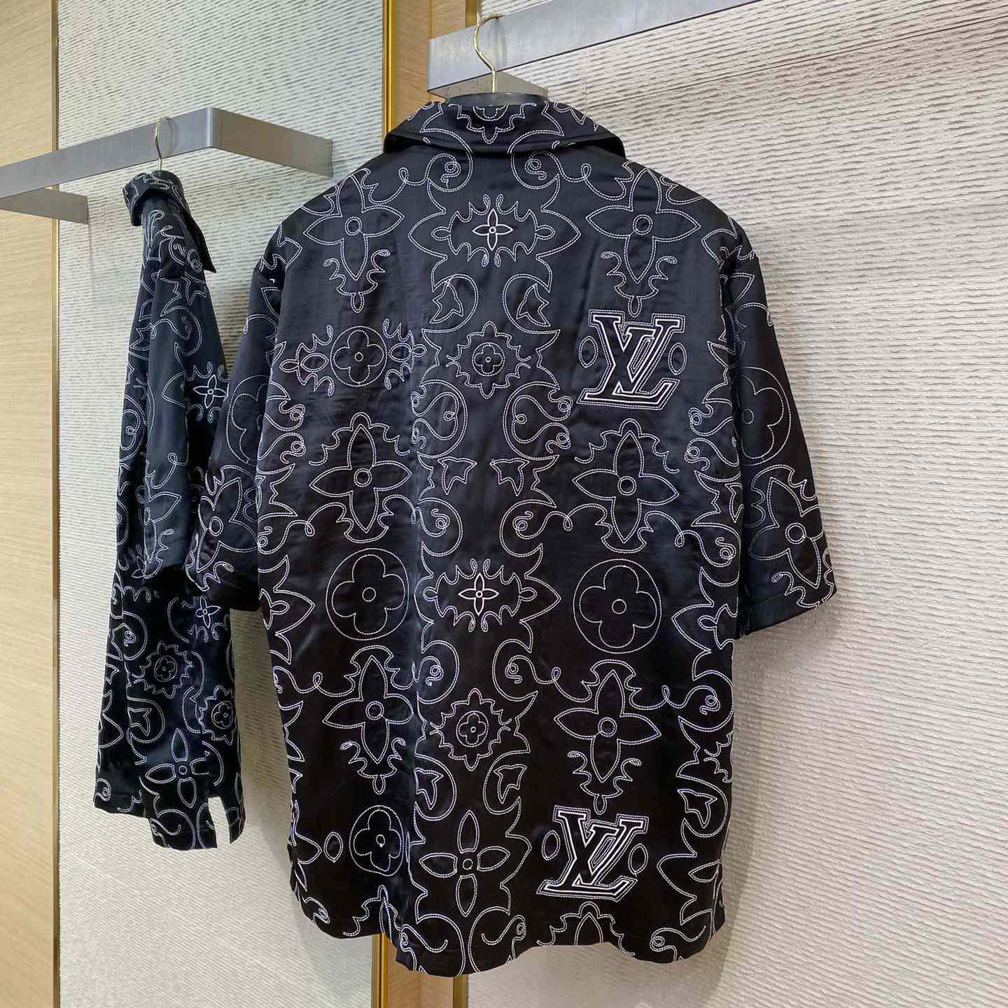 Louis Vuitton Printed Short-Sleeved Silk Shirt   1AFWS9 - EUR FASHION