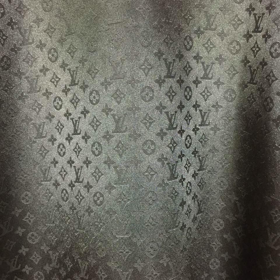 Louis Vuitton Monogram Long-Sleeved Silk Shirt   1AFWGJ - EUR FASHION