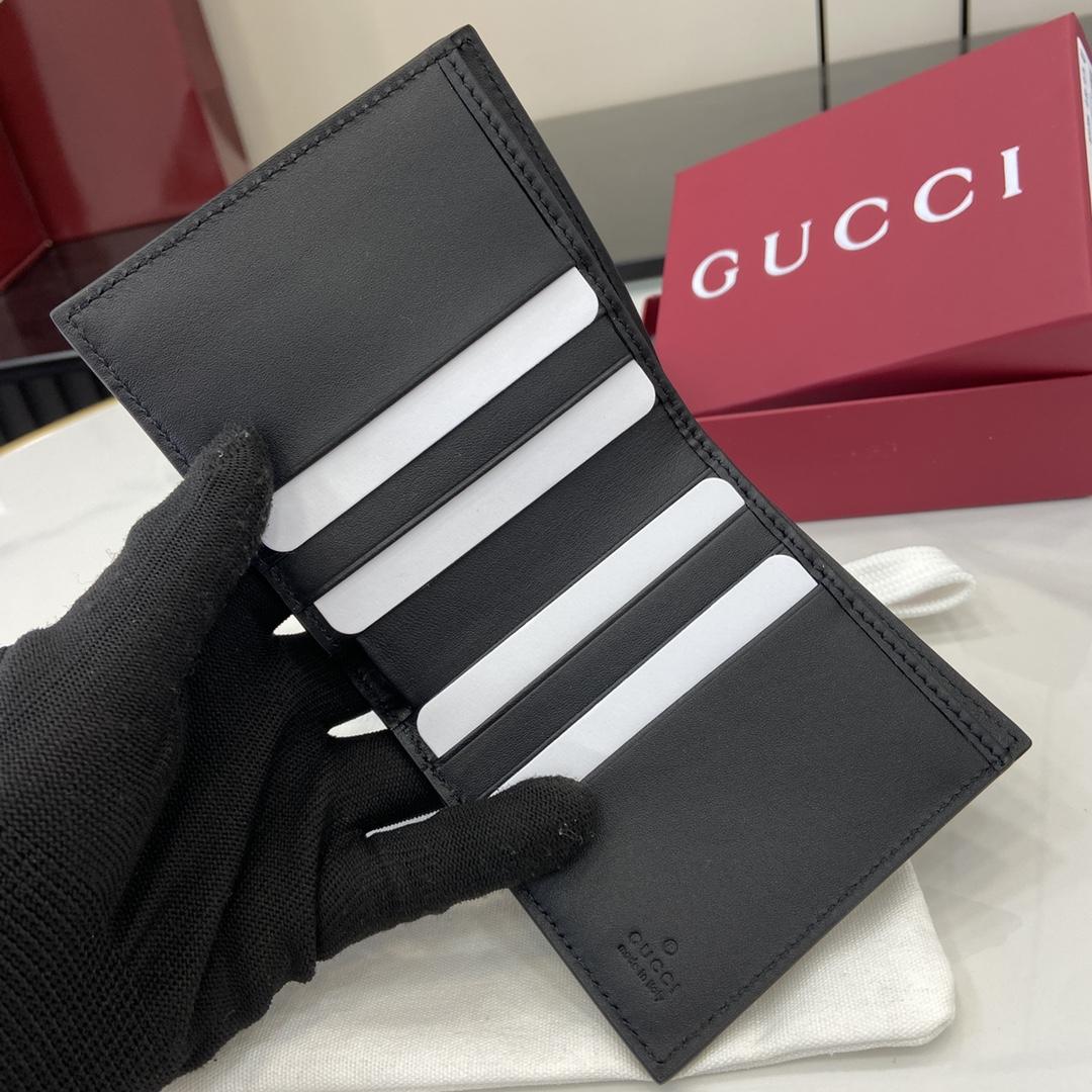 Gucci GG Emblem Bi-fold Wallet  - EUR FASHION