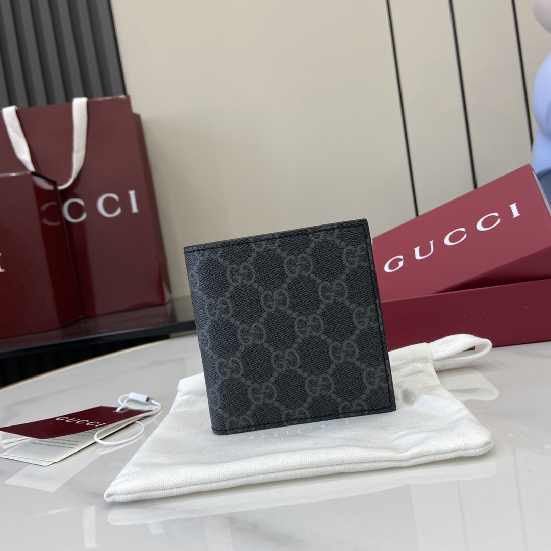 Gucci GG Emblem Bi-fold Wallet  - EUR FASHION