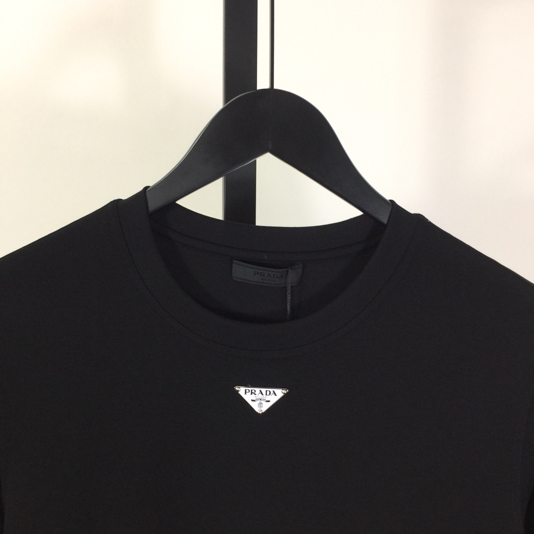 Prada Logo T-Shirt - EUR FASHION
