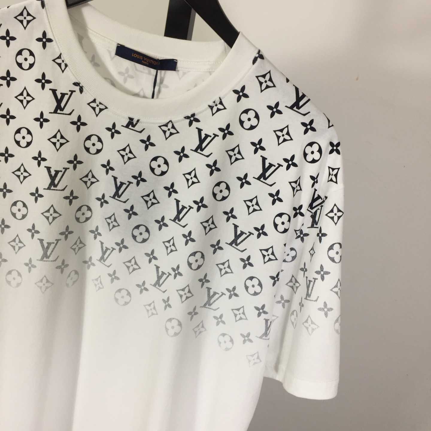 Louis Vuitton Gradient Cotton T-Shirt    1AHUG3 - EUR FASHION